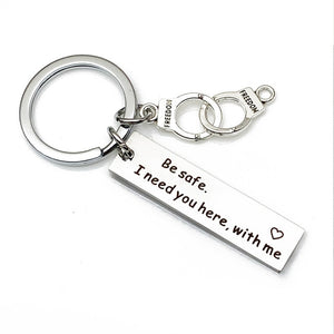 Fashion Keyring Drive Safe Name Stainless Steel Keychain Couples Key Rings Women Men Friend Family Key Chain Pendant Jewelry