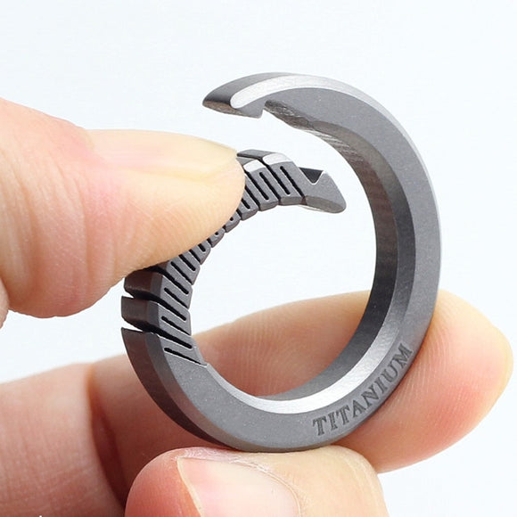 Real Titanium Luxury Key Chain Men Women Keychain Ultra Lightweight EDC Elasticity Key Ring Holder Buckle Gift for Couples
